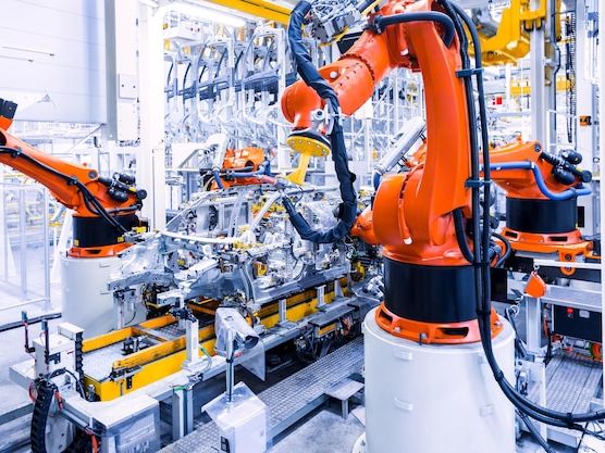 Automatyzacja przemysłu – nowoczesne maszyny produkcyjne w erze Przemysłu 4.0